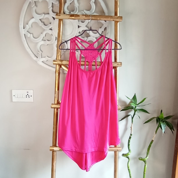 🍁🍁🍁 Fuchsia Pink Plus Top - Picture 5 of 12